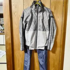 週末セール！アディダス ウインドブレーカーセットアップ