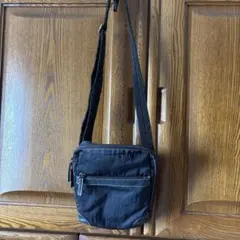 ポシェット　サコッシュ　ショルダーバッグ