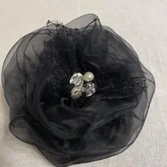 ブラックチュールブローチ