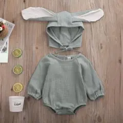 美品 ロンパースボンネットセット