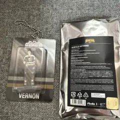 SEVENTEEN HOME アクリルキーホルダー バーノン トレカ