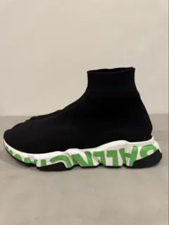 【お値下げ中/正規品】BALENCIAGA スピードトレーナー Graffitiのサムネイル