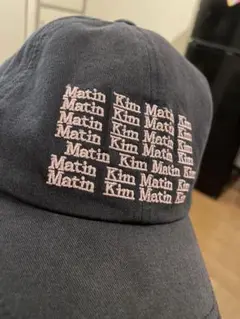 MATIN KIM ダークグレー ベースボールキャップ CLASSIC ファッション Matin Kim グレー ベースボールキャップ