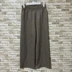 カジュアルパンツ　ワイドパンツ　総柄　レディースM