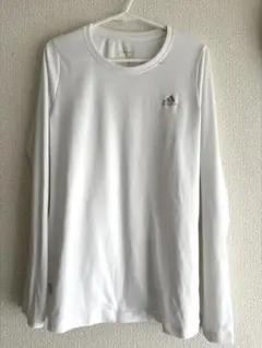 adidas ホワイト長袖トップス