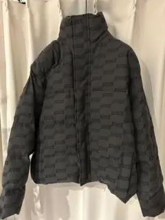 【BALENCIAGA】 バレンシアガ ダウンジャケット　44 グレーのサムネイル
