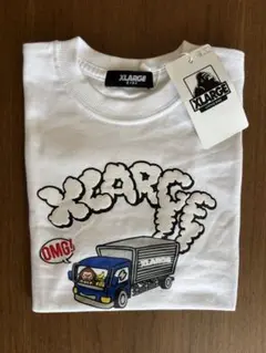 xlarge kidsロゴ&トラックプリント半袖Tシャツ