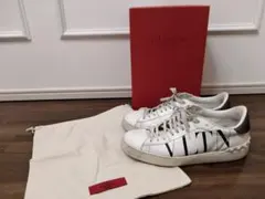 ヴァレンティノ VALENTINO スニーカー GUCCI PRADA Lvのサムネイル