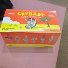 CRYBABY Vacation Mode On ビニールプラッシュペンダント