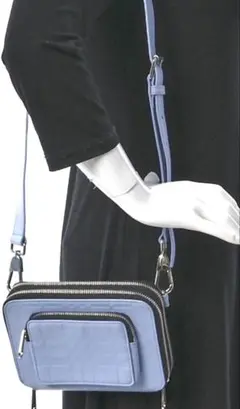 未使用　バーバリーロンドン ユニセックス水色 クロスボディバッグ