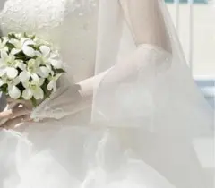 with a white フィンガーレスグローブ