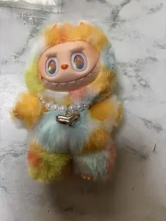 新品未使用　可愛いカラフルラブブのぬいぐるみ 足裏に汚れあり