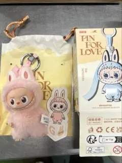 POPMART イニシャル　G ラブブ　PIN FOR LOVE