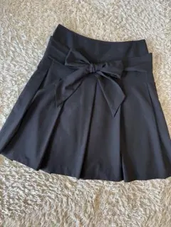 INGNI リボン付き ブラック プリーツスカート ひざ丈