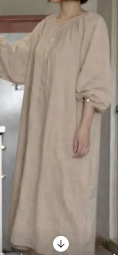 ZARA ワンピース　ベージュ