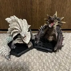 アカムトルム　ウカムルバス　ぬいぐるみセット アカムトルム ウカムルバス ぬいぐるみセット - メルカリ