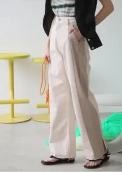 RAY CASSIN レイカズン　裾スリット パンツのサムネイル