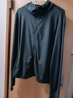 【UNIQLOユニクロ】エアリズムUVカットパーカ（長袖）レディースL