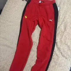 Puma フェラーリロゴ付き レッドスウェットパンツ S