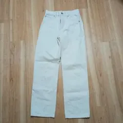 ユニクロU レギュラーフィットストレートハイライズジーンズ　23　オフホワイト