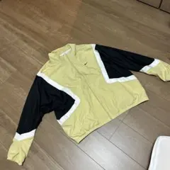 わーお！！様専用　Nike カジュアルジャンパー ベージュ/黒
