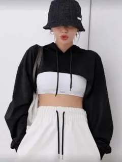 SHEIN ショート丈 パーカー 黒 ブラック L