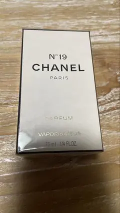 N*n様 CHANEL N°19 パルファム 7.5ml