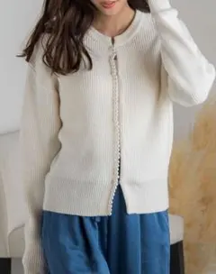 ビッキー♡着るだけで愛らしい　フロントパール　ふんわりニット　お値下げ不可