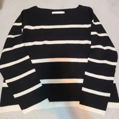 FAVORI 黒と白のストライプ長袖セーター