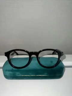 GUCCI 안경 프레임 케이스 포함