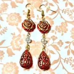 赤いバラのロングピアス