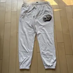 GAP ロゴ入り ホワイト ジョガーパンツ