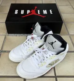 エアジョーダン5 supremeコラボ白 Jordan ジョーダン5 レトロ メンズ シュプリーム Air 5 Retro