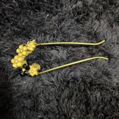 金属製かんざし 黒と黄色の花