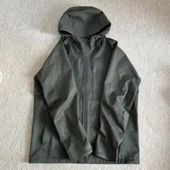 ユニクロ ブロックテックパーカーオリーブグリーン m