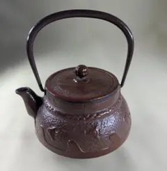 岩手県特産 南部鉄器 三厳堂 鉄瓶 やかん 容量約1400ml - メルカリ