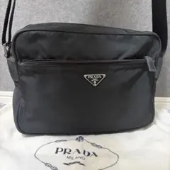 ✨人気✨ プラダ カメラバッグ ショルダーバッグ ナイロン 三角ロゴ ブラック
