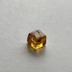 0.3g バルティックアンバー ミニミニサイズ 原石