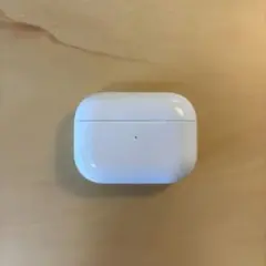 AirPods Pro 本体 ワイヤレス充電対応、Lightning