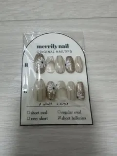 merrily nail ネイルチップ 花柄 ゴールド 新品未使用
