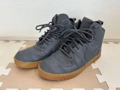 NIKE ナイキコートボローミッドウィンター