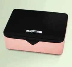 プラダビューティ　ノベルティ　コスメポーチ　ケース　新品未使用