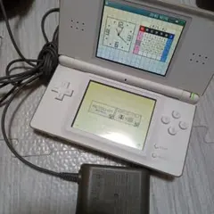 Nintendo　DSLite本体と充電器付き
