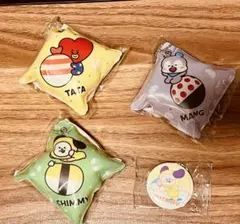 bt21 くら寿司（クッションチャーム・ピンバッジ）