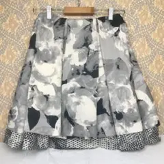 ◎極美品 人気サイズ◎ ディオール シルク混 フレア 花柄 グレー 36のサムネイル