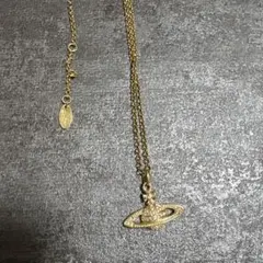 ヴィヴィアンネックレス