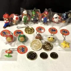 スーパーマリオ　キーチェーン　コイン ミニ フィギュア　希少