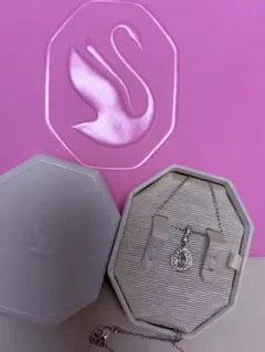 ✴︎美品✴︎スワロフスキー クリスタル ペンダントネックレス