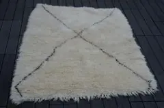 ベニワレン ラグ