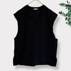メンズ　【ジーユー】　ベスト　ノースリーブ　Vネック　【S】　ニット　カットソーのサムネイル